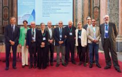 From left to right: Alberto Mantovani, Maria Rescigno, Giorgio Stassi, Silvia Misiti, Thomas Rando, Domenico Salvatore, Claudio Franceschi, Gabriella Minchiotti, Andrea Alimonti, Antonio Musarò e Pier Paolo di Fiore.