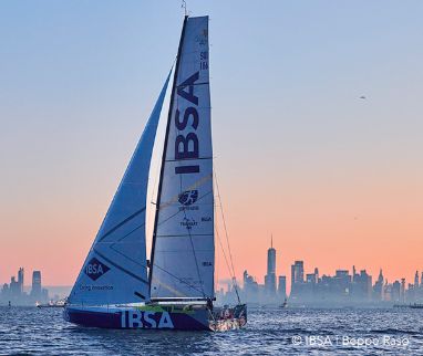 Alberto Bona and the Class40 IBSA under the Statue of Liberty: fifth place at the Transat CIC
